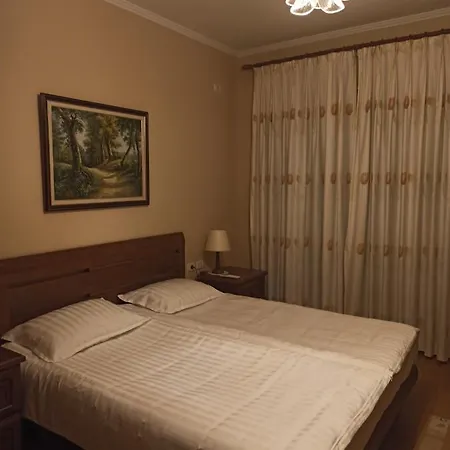 Sweet Pansiyon Tiran