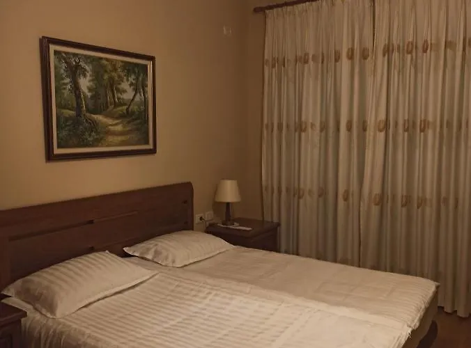 Sweet Pansiyon Tiran